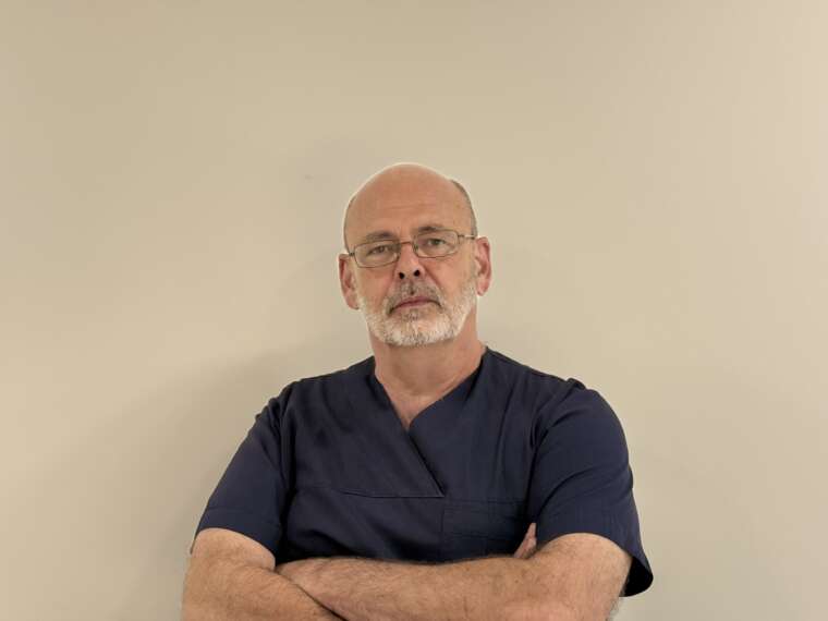 Kώστας Γιαννίκας PhD FRCS FEBOT DipSpMed
